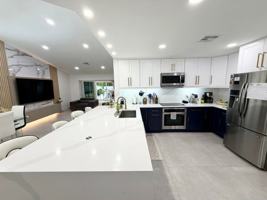 featured image of 4929 W Lakes Dr
