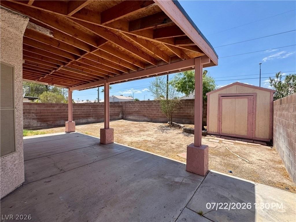 1833 Sierra Hills Way - Photo 6 of 37