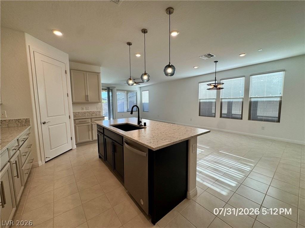 2239 Arrington Ave - Photo 7 of 50