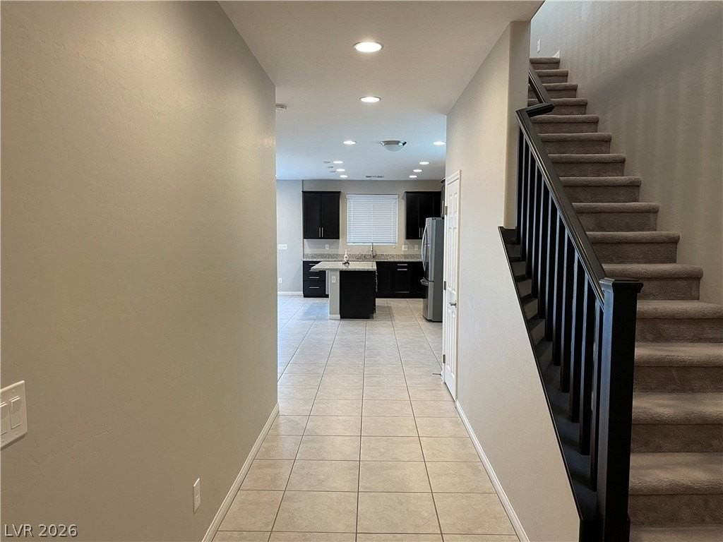 9458 Isla Lee Ave - Photo 4 of 10