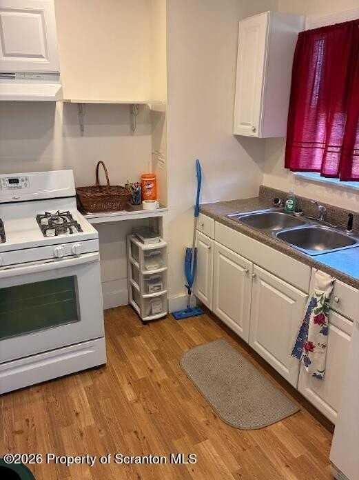 987 Providence Rd - Photo 3 of 10