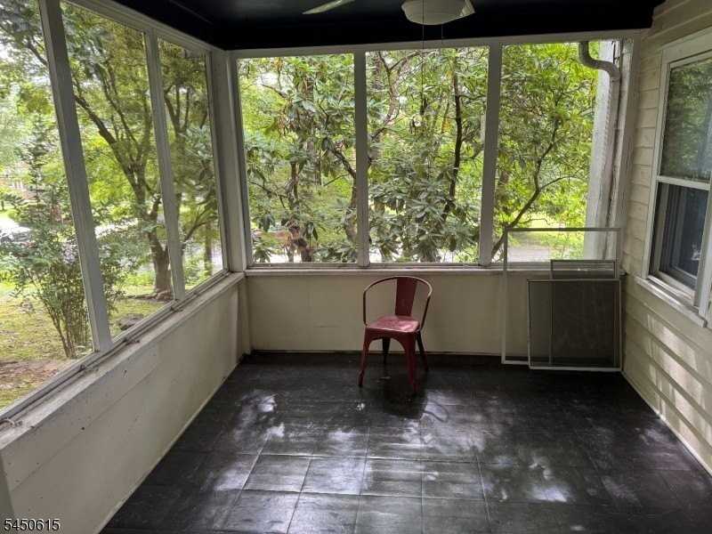 35 N Hillside Ave - Photo 4 of 8