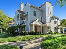 featured image of 116 Harvest Ln