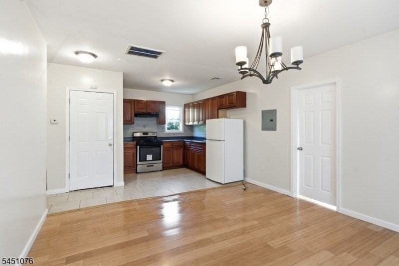 26 Seymour Ave - Photo 6 of 18