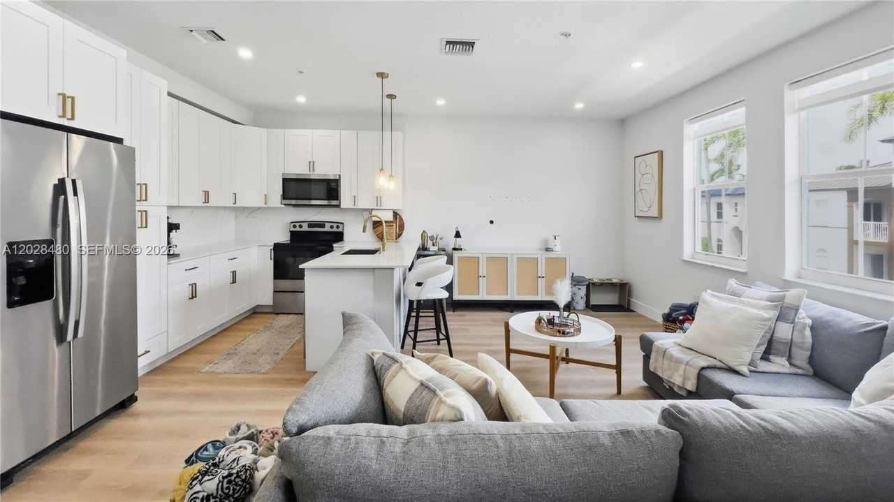 4425 Sw 160th Ave #213 - Photo 4 of 8