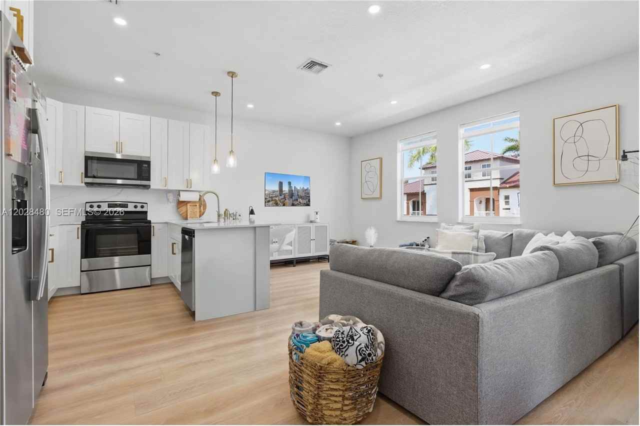 4425 Sw 160th Ave #213 - Photo 5 of 8