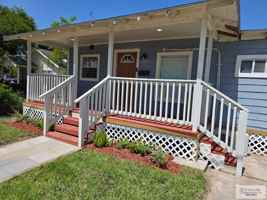 featured image of 1000 Zaragosa St