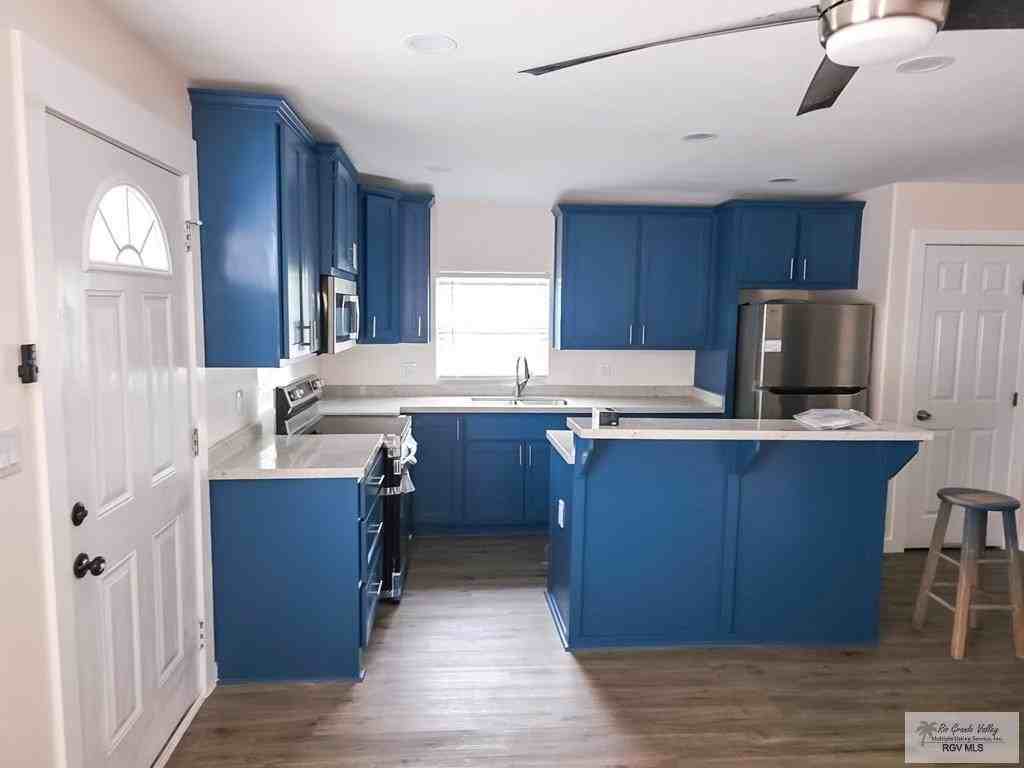 1000 Zaragosa St - Photo 2 of 15