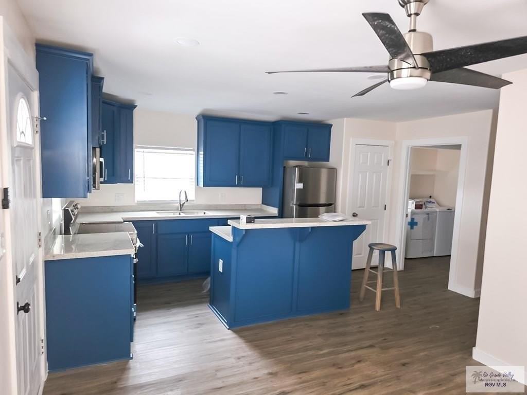 1000 Zaragosa St - Photo 3 of 15
