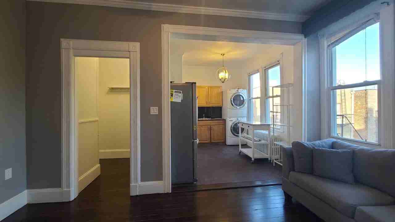 476 Gregory Ave #3 - Photo 2 of 27