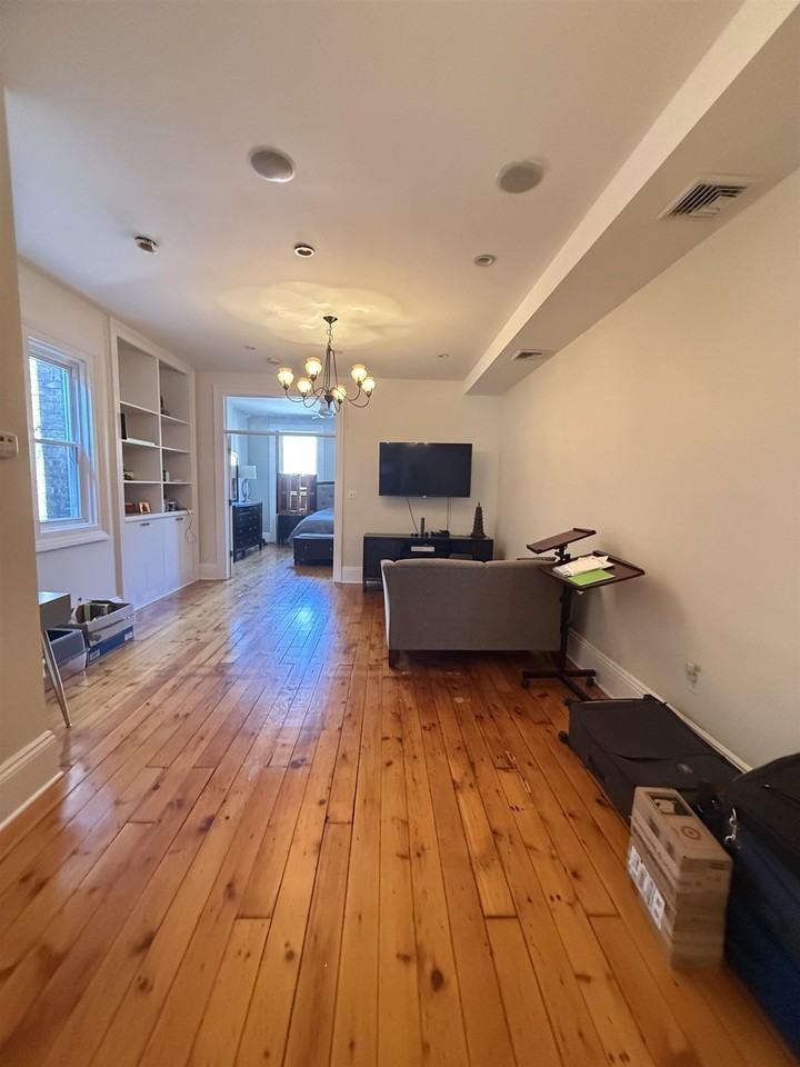 913-915 Willow Ave #3A - Photo 2 of 9