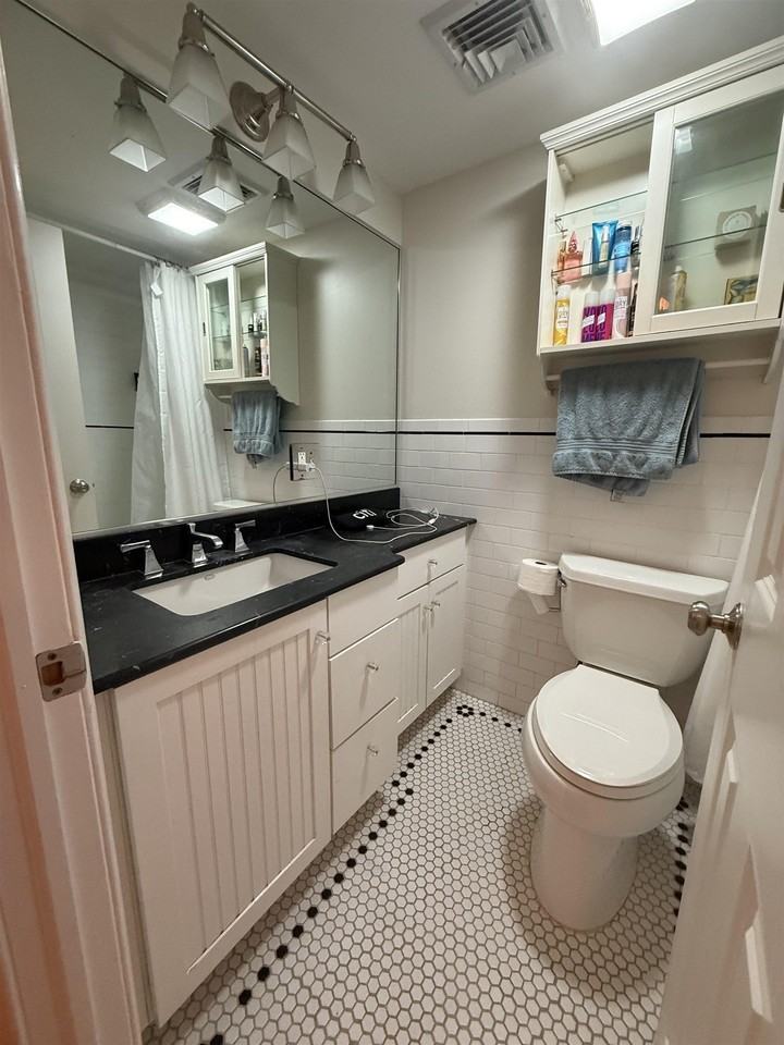 913-915 Willow Ave #3A - Photo 6 of 9