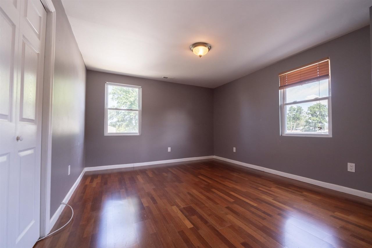 236 Franklin St #2 - Photo 5 of 6