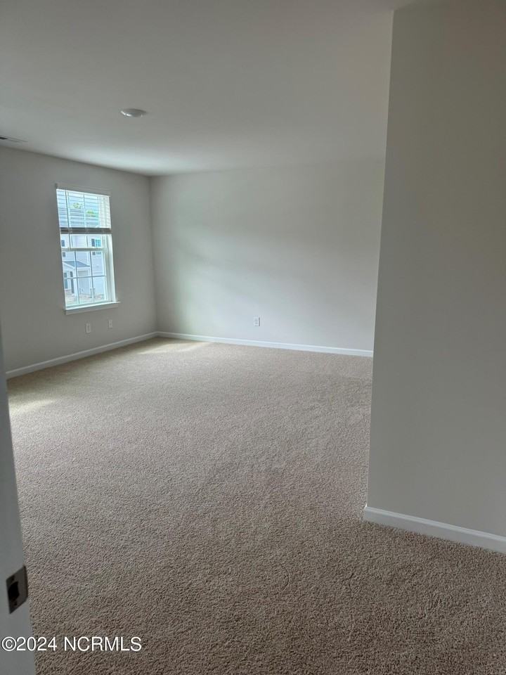 2225 Montalvan Dr - Photo 6 of 11