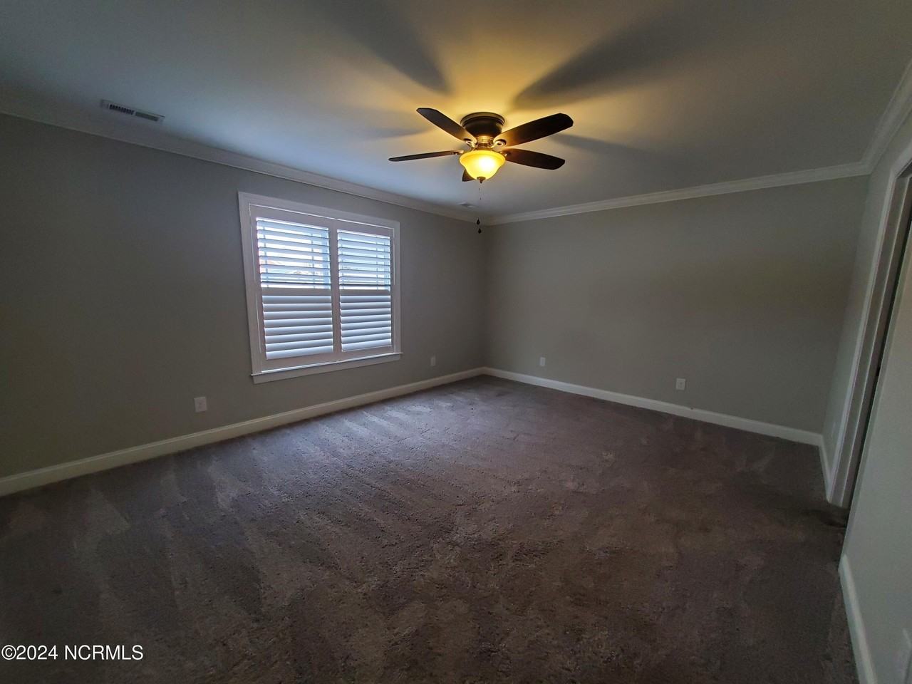 1208 Brighton Dr - Photo 7 of 20