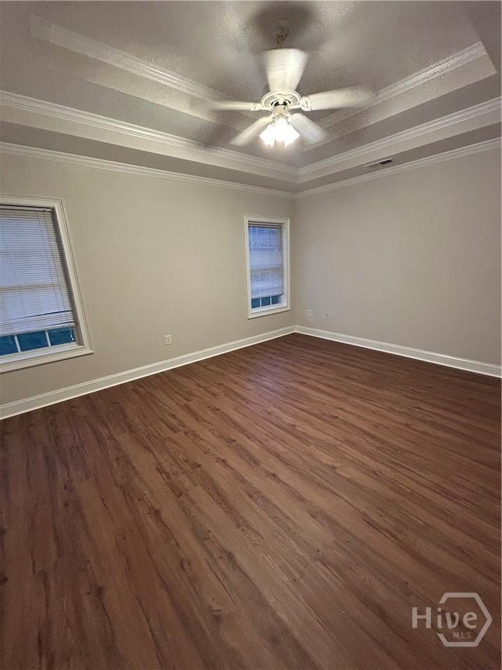 1111 Brookshire Dr - Photo 5 of 13