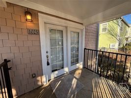 featured image of 1035 Barnett Shoals Rd #1025