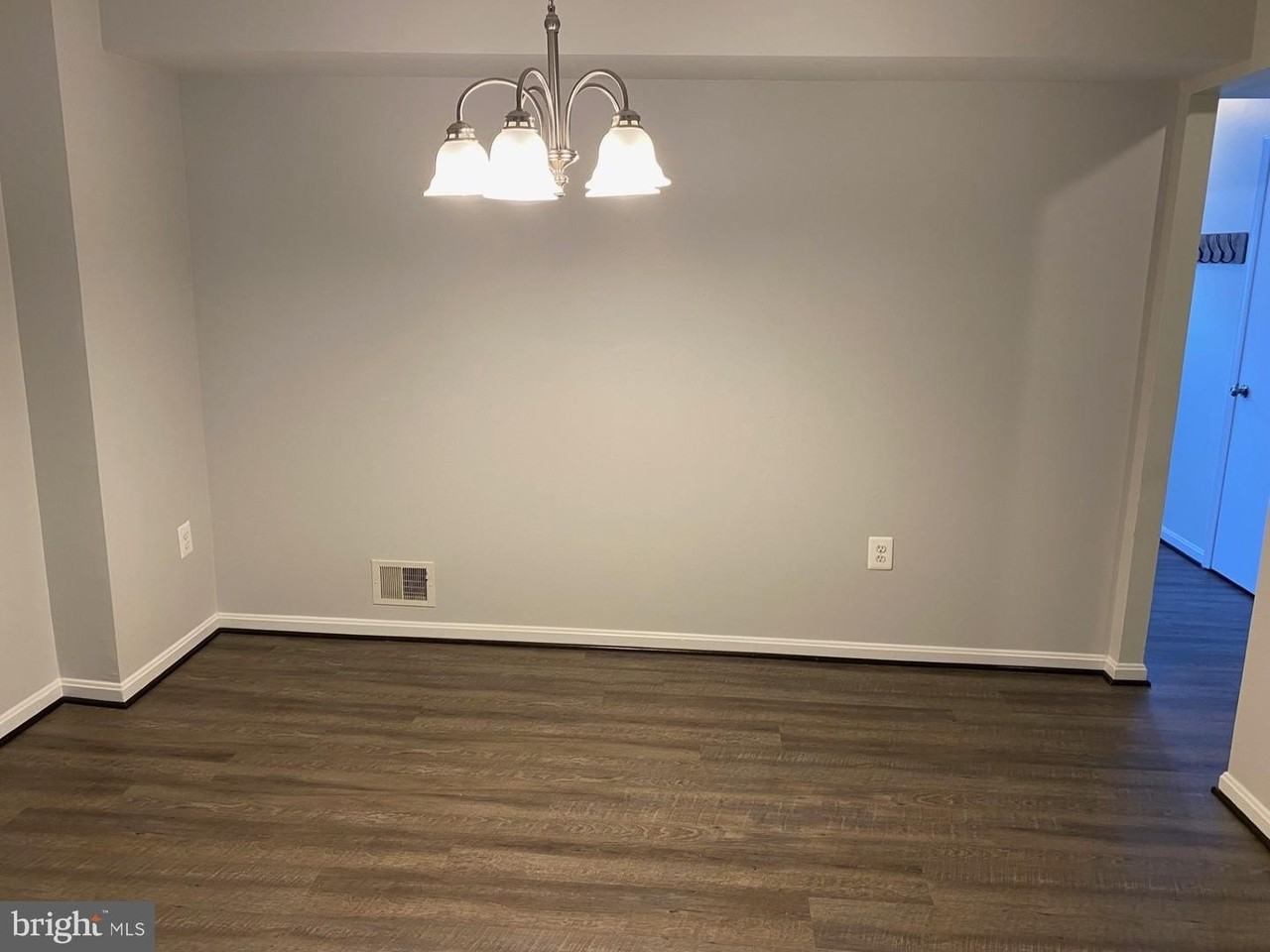 1210 Thomas Jefferson Pl - Photo 3 of 11