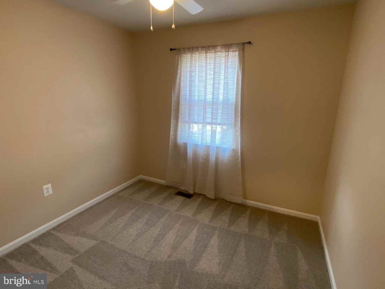 1210 Thomas Jefferson Pl - Photo 6 of 11