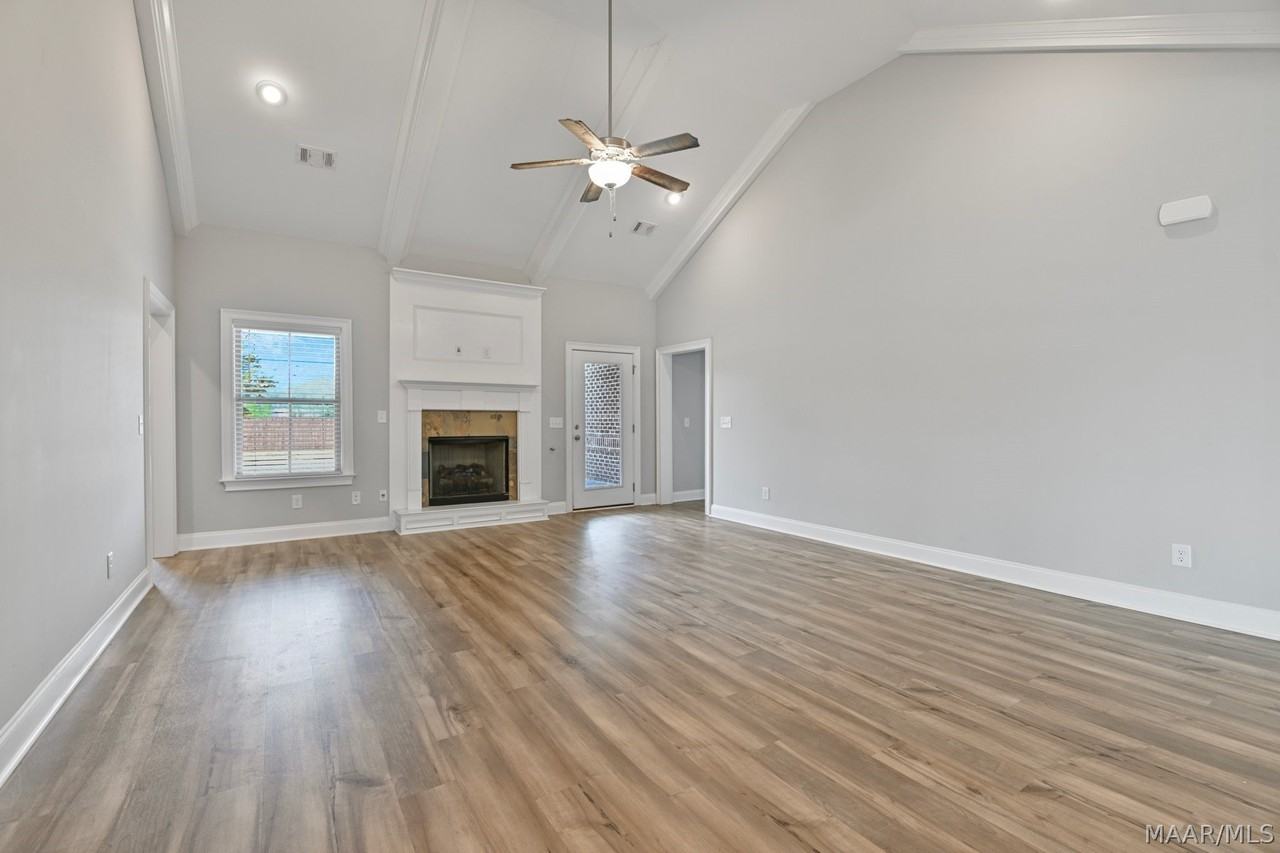 1405 Wildlife Way - Photo 5 of 50