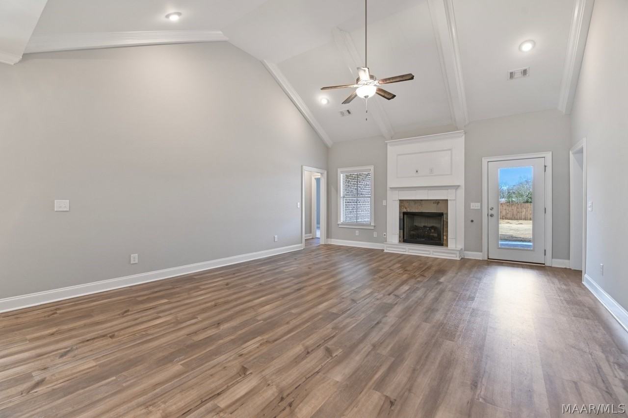 1405 Wildlife Way - Photo 6 of 50