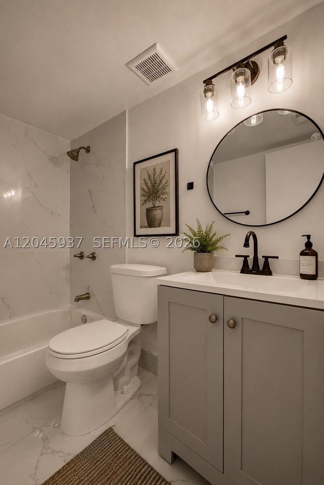1740 Funston St #6 - Photo 6 of 25