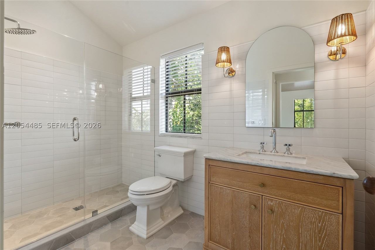 3620 Plaza St - Photo 5 of 22