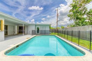 featured image of 6620 Nw 21st Ct