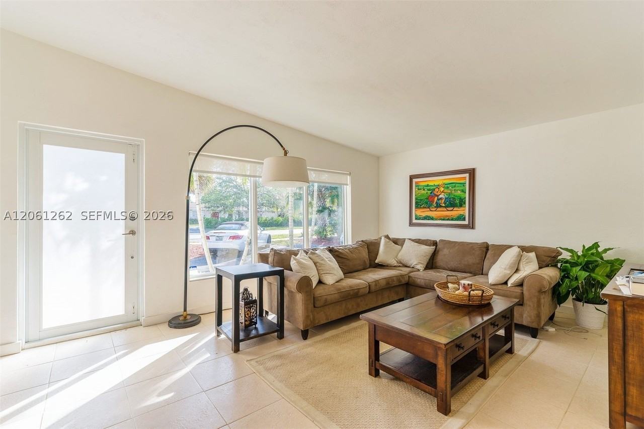 8125 Sw 136th St - Photo 2 of 12