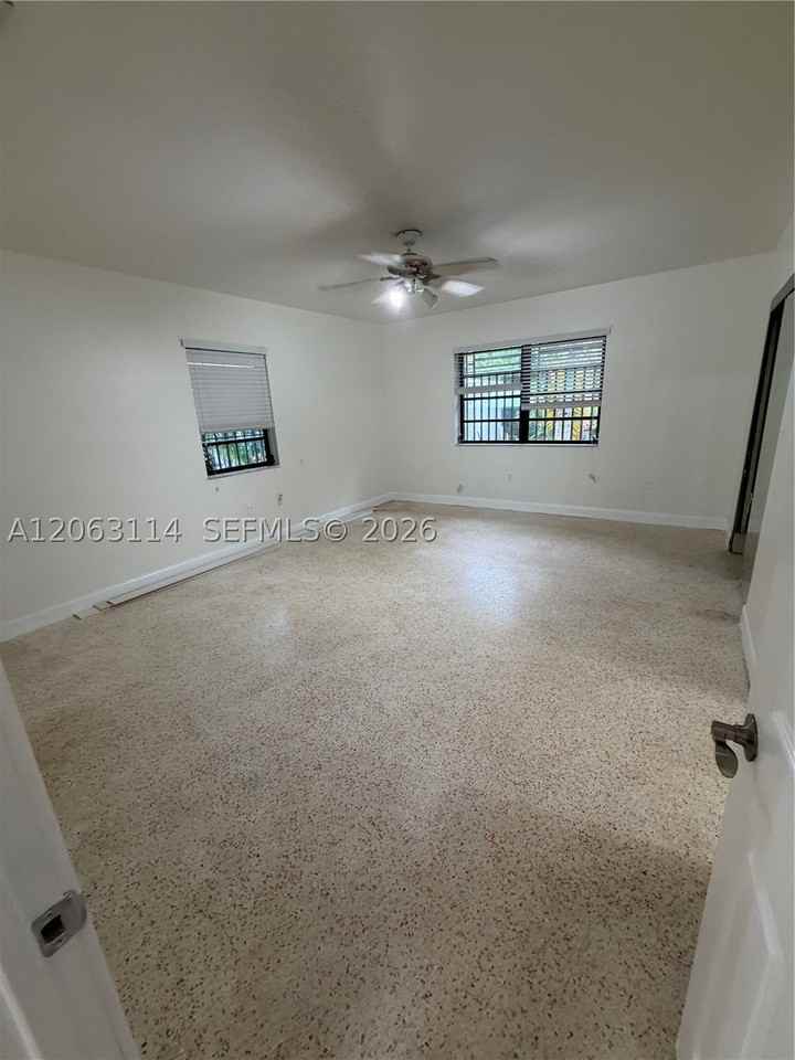 631 Ne 60th St #A - Photo 6 of 6