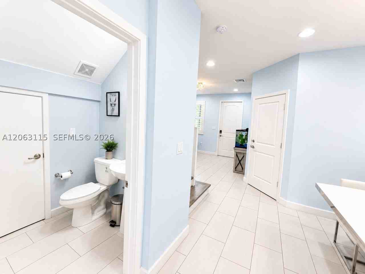 4922 Nw 48th Ter #4922 - Photo 3 of 28