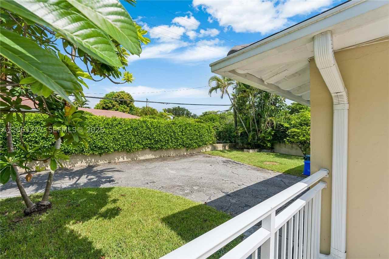2514 Granada Blvd - Photo 7 of 50