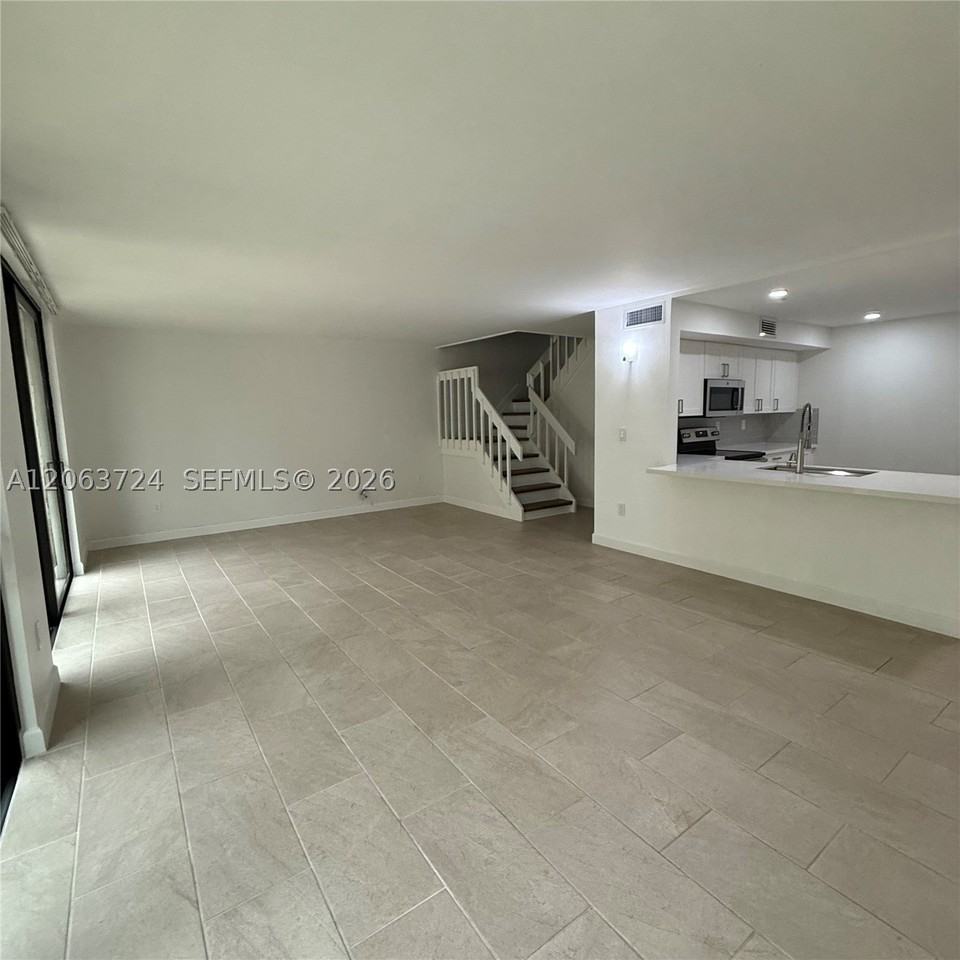 10672 Sw 79th Ter - Photo 2 of 31