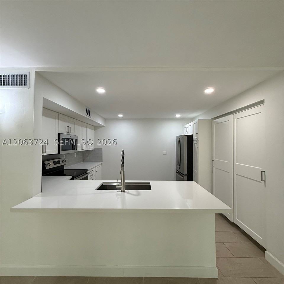 10672 Sw 79th Ter - Photo 5 of 31
