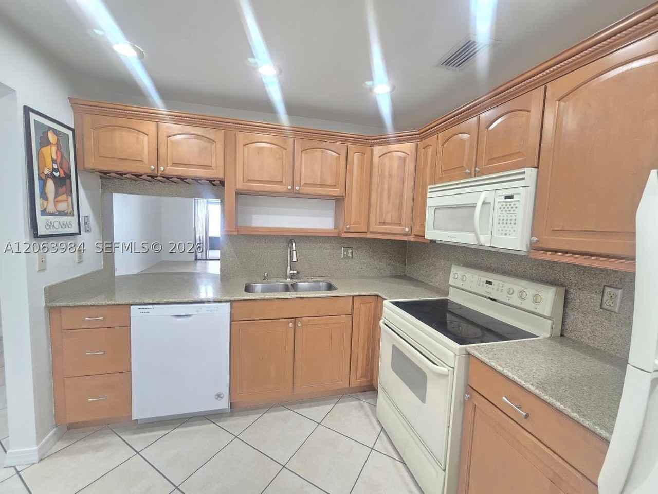 11588 Sw 112th Ave - Photo 3 of 20
