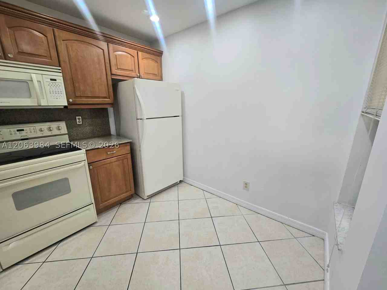 11588 Sw 112th Ave - Photo 5 of 20