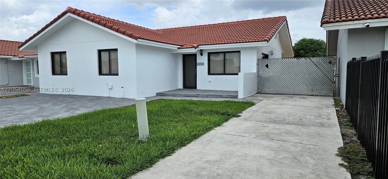 14765 Sw 82nd St - Photo 2 of 46