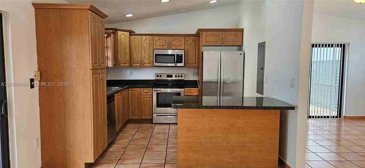 14765 Sw 82nd St - Photo 7 of 46