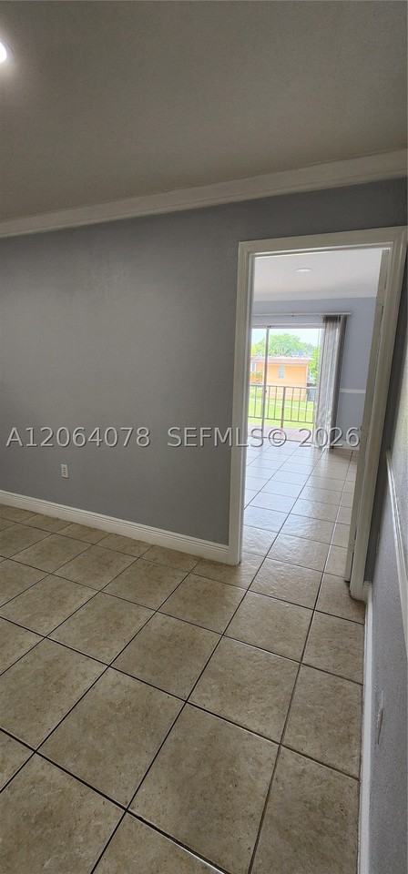 9405 Sw 76th St #Y32 - Photo 7 of 37