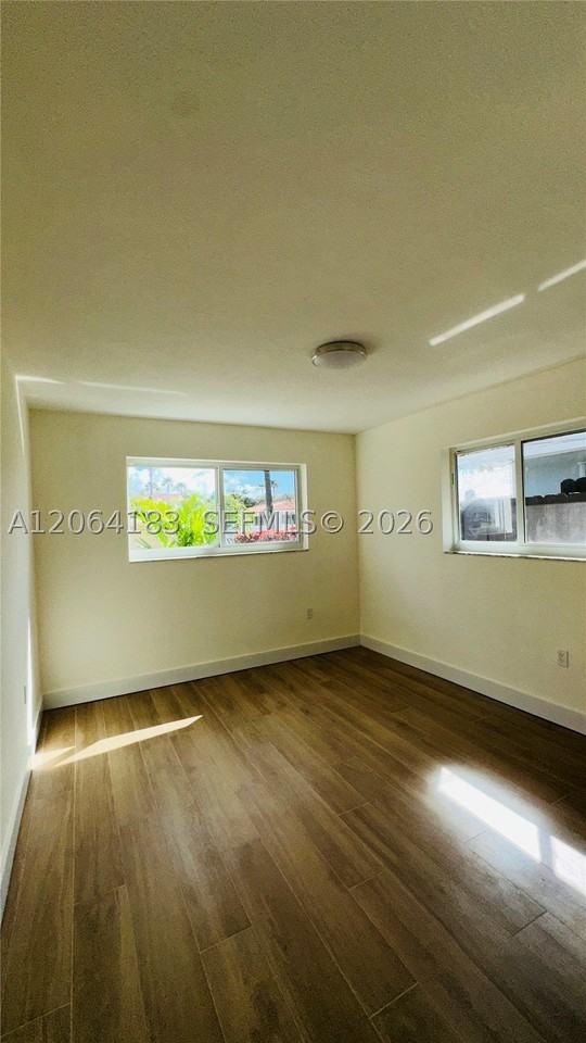 4120 Sw 69th Ave - Photo 4 of 6
