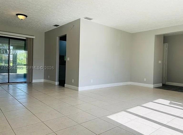 2486 Se Wishbone Rd #0 - Photo 6 of 11