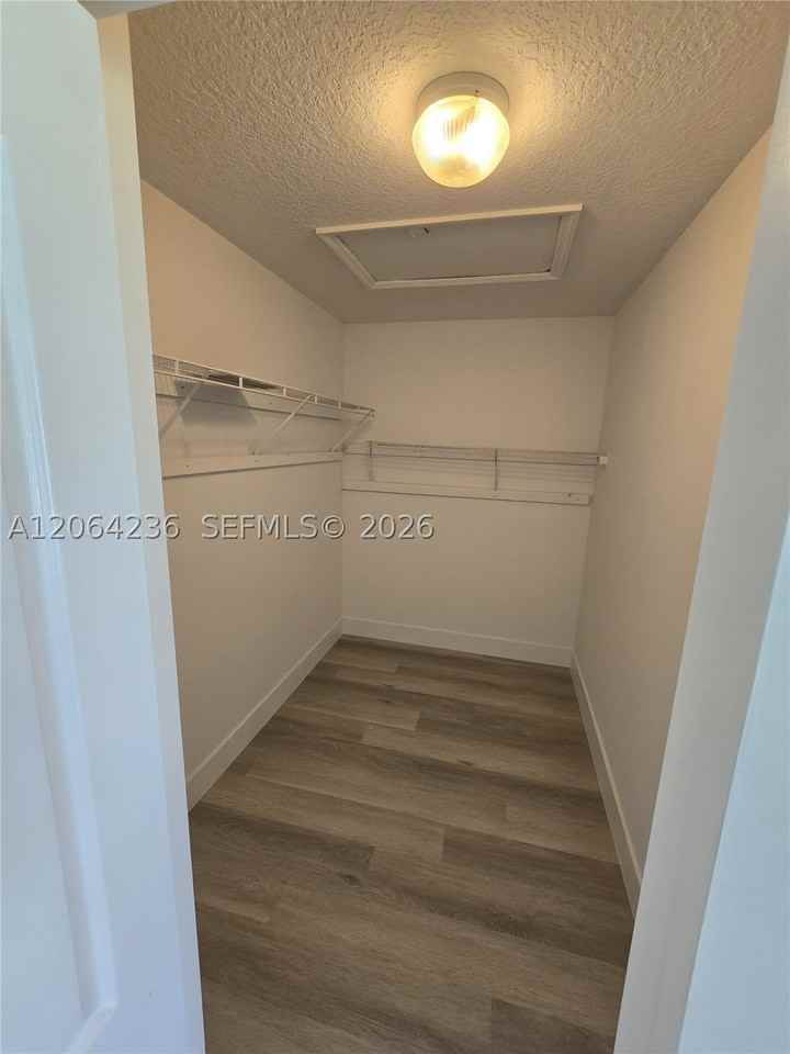 331 River Bluff Ln - Photo 7 of 14