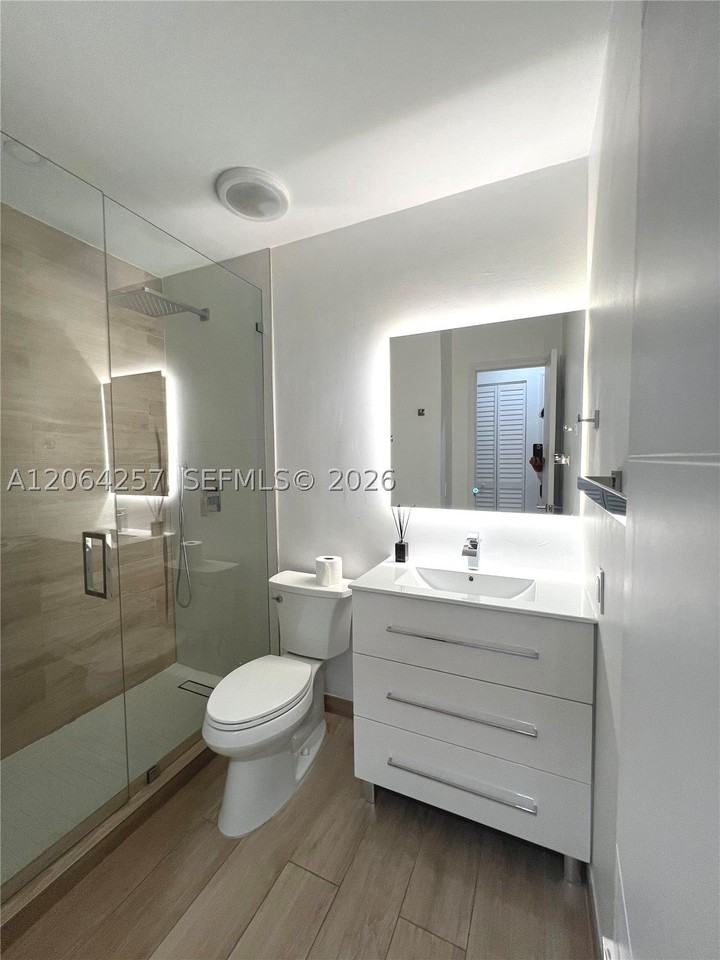955 Nw 106th Avenue Cir - Photo 3 of 39