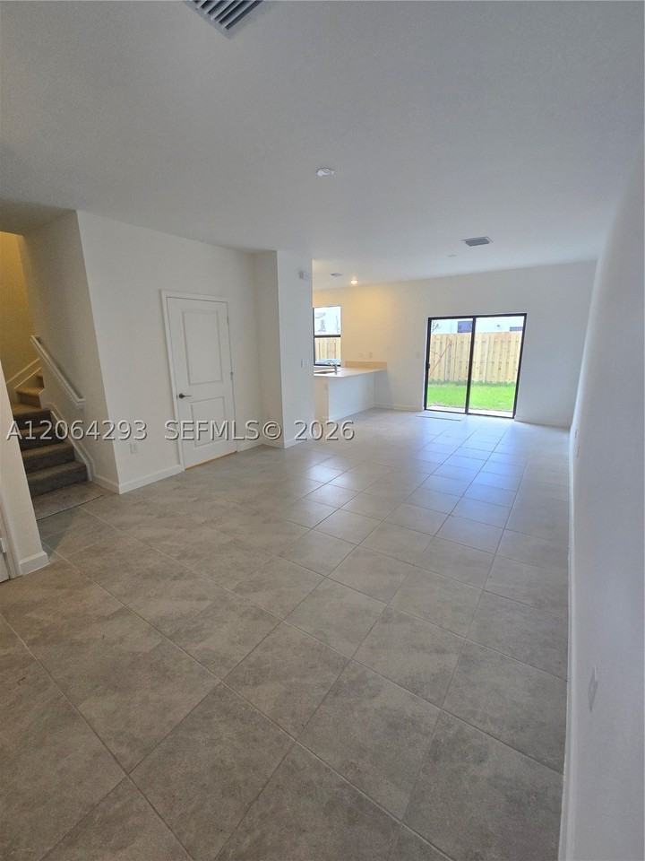 13316 Sw 232nd Ter #13316 - Photo 3 of 21