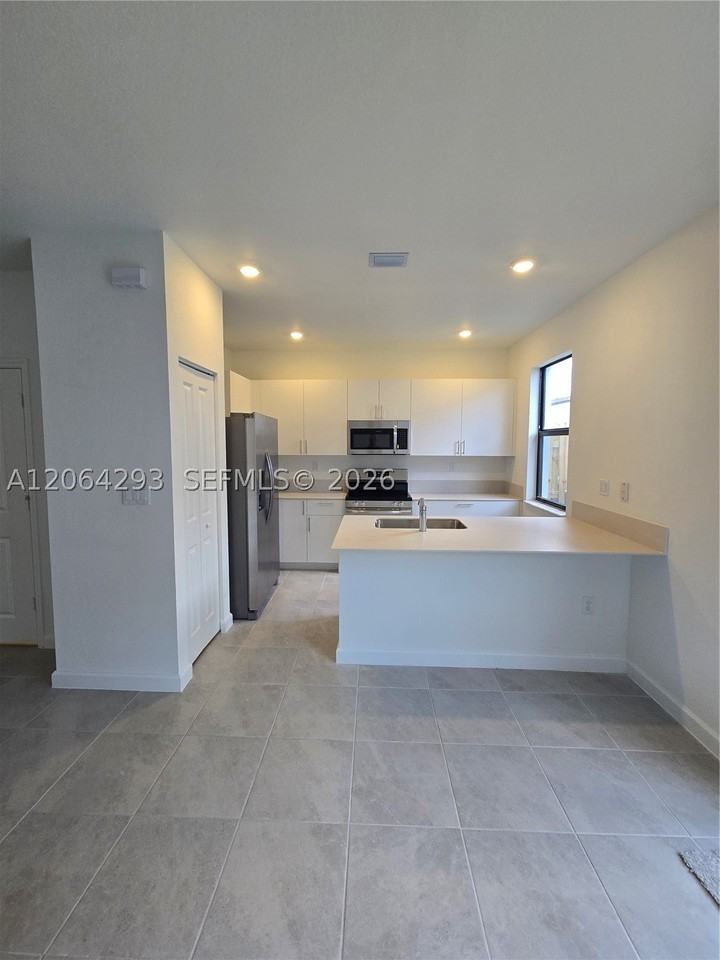 13316 Sw 232nd Ter #13316 - Photo 4 of 21