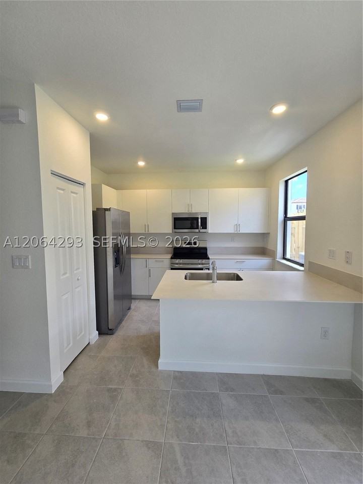 13316 Sw 232nd Ter #13316 - Photo 5 of 21