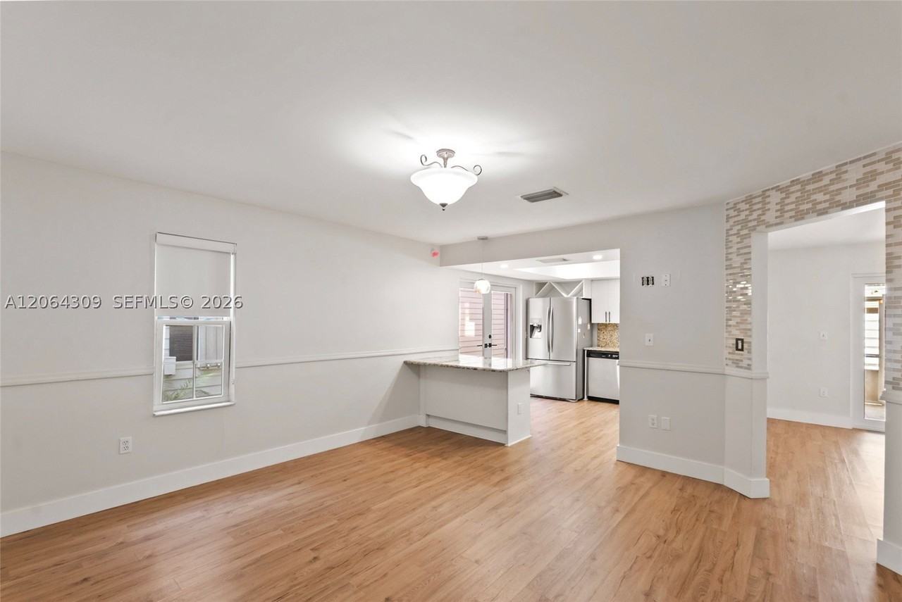 15026 Sw 141st Ct - Photo 7 of 27