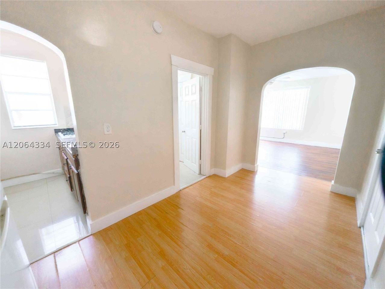 428 Sw 9th St #12 - Photo 2 of 5