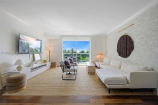 10275 Collins Ave #334 - Photo 1 of 1