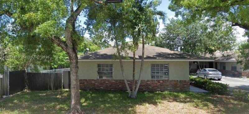 1098 Ne 34th Ct #4 - Photo 2 of 2